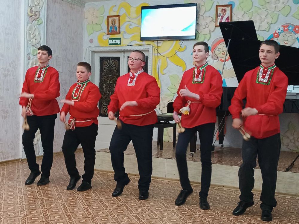 В городе Луганск состоялся гала-концерт победителей регионального фестиваля-конкурса "Кубок Матусовского", приуроченного к 110-летнему юбилею поэта-песенника Михаила Матусовского В городе Луганск состоялся гала-концерт победителей регионального фестиваля-конкурса "Кубок Матусовского", приуроченного к 110-летнему юбилею поэта-песенника Михаила Матусовского