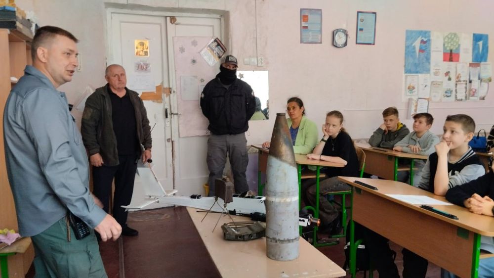 В городе Рубежное прошло мероприятие «Безопасные каникулы в зоне проведения СВО» «Ура, каникулы!» В городе Рубежное прошло мероприятие «Безопасные каникулы в зоне проведения СВО» «Ура, каникулы!»