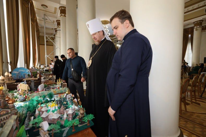 Священнослужители Свердловского муниципального округа приняли участие в межконфессиональном форуме «Религия и Мир» Священнослужители Свердловского муниципального округа приняли участие в межконфессиональном форуме «Религия и Мир»