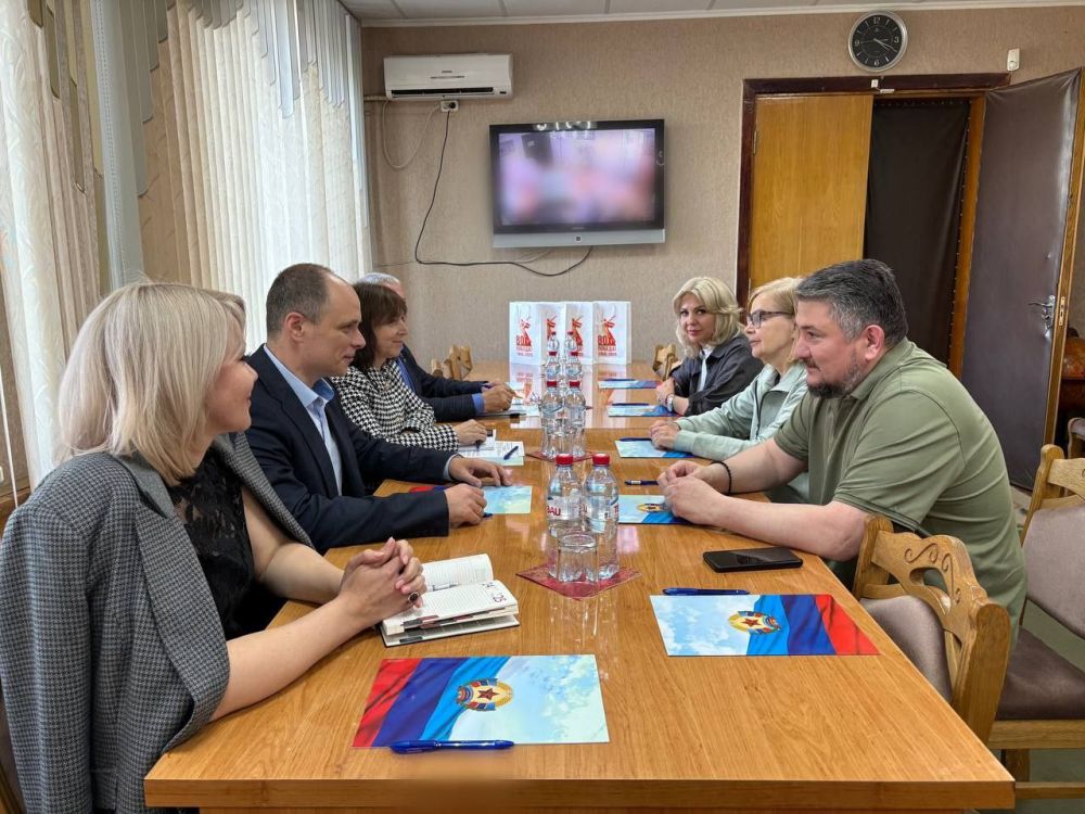 Джан Погодин-Новиков: Принял участие во встрече с делегацией из Республики Башкортостан совместно с Главой городского округа Сергеем Соловьевым, его Первым заместителем Ольгой Лямцевой и заместителем Главы Администрации... Джан Погодин-Новиков: Принял участие во встрече с делегацией из Республики Башкортостан совместно с Главой городского округа Сергеем Соловьевым, его Первым заместителем Ольгой Лямцевой и заместителем Главы Администрации...