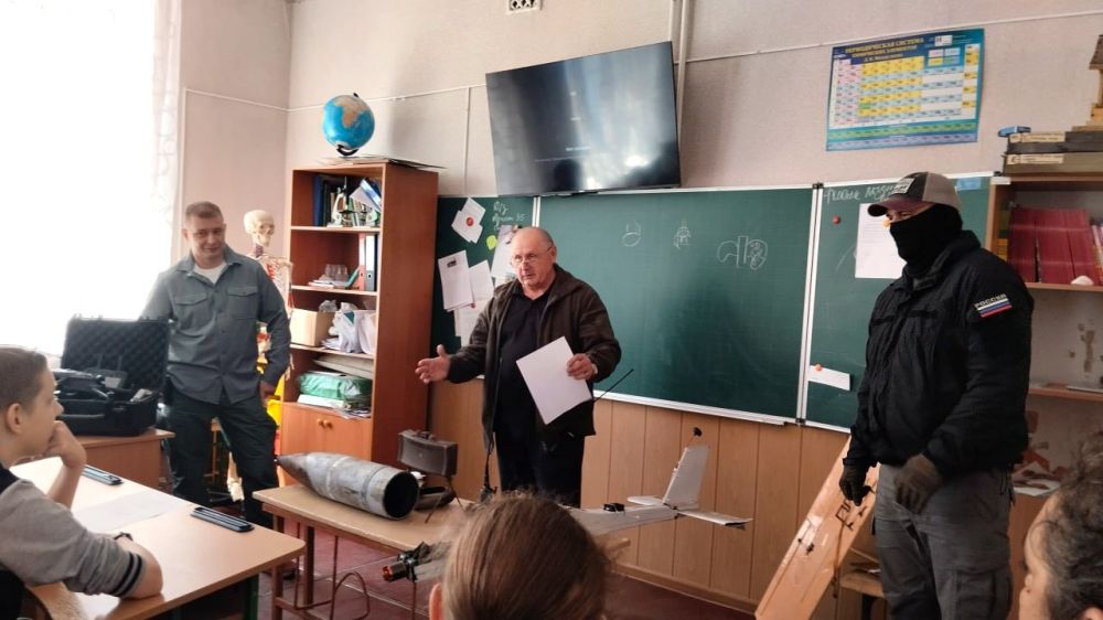 В городе Рубежное прошло мероприятие «Безопасные каникулы в зоне проведения СВО» «Ура, каникулы!» В городе Рубежное прошло мероприятие «Безопасные каникулы в зоне проведения СВО» «Ура, каникулы!»