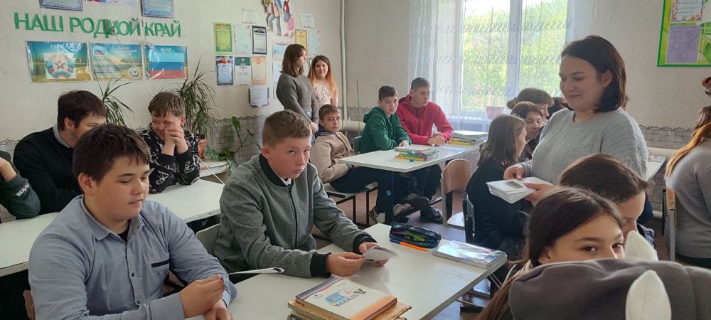 В рамках проведения XVIII Всероссийского специализированного форума «Современные системы безопасности - Антитеррор», 22 мая сотрудники Дома культуры пгт Михайловка совместно с педагогами Чапаевского УВК им В.А.Трушина... В рамках проведения XVIII Всероссийского специализированного форума «Современные системы безопасности - Антитеррор», 22 мая сотрудники Дома культуры пгт Михайловка совместно с педагогами Чапаевского УВК им В.А.Трушина...