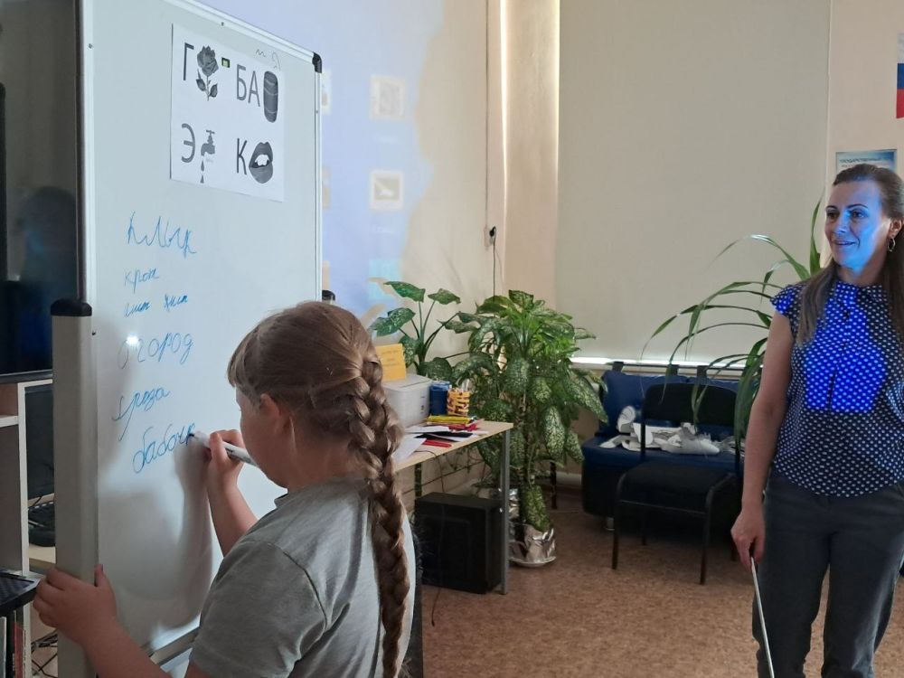 В преддверии Дня славянской письменности в стенах детской библиотеки прошла тематическая встреча "День славянской письменности и культуры" В преддверии Дня славянской письменности в стенах детской библиотеки прошла тематическая встреча "День славянской письменности и культуры"