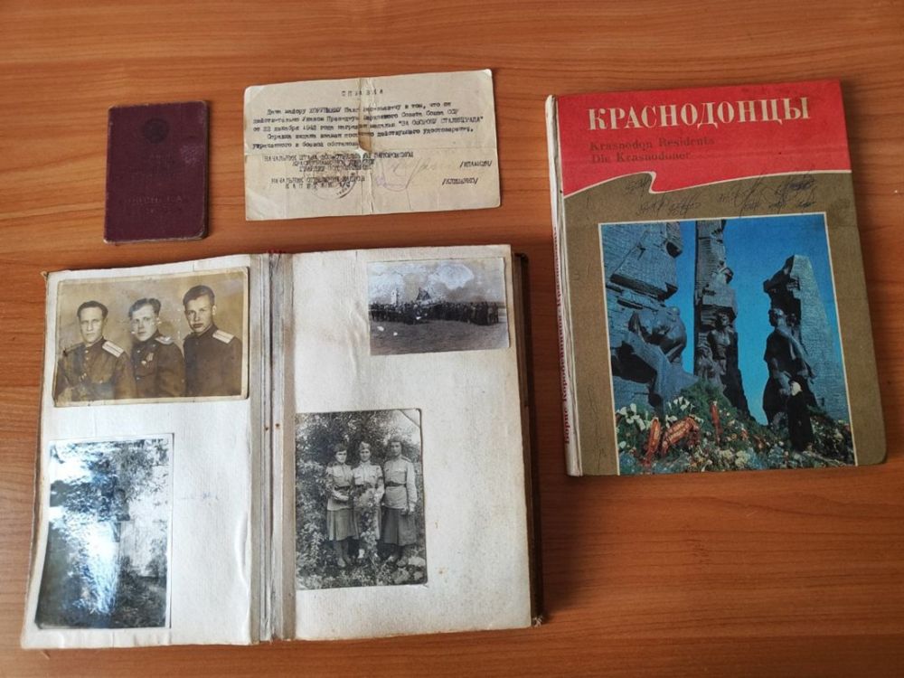 В традиционный День дарения фонд Антрацитовского исторического музея пополнился уникальными и дорогими сердцу материалами об известном в нашем городе фронтовике, ветеране Великой Отечественной войны, участнике освобождения... В традиционный День дарения фонд Антрацитовского исторического музея пополнился уникальными и дорогими сердцу материалами об известном в нашем городе фронтовике, ветеране Великой Отечественной войны, участнике освобождения...