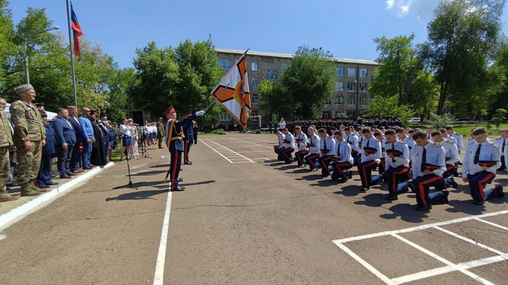 Виктор Водолацкий: Сегодня в Республиканском казачьем кадетском корпусе имени маршала авиации Александра Ефимова состоялась торжественное мероприятие, приуроченное Церемонии прощания со знаменем и Выпуску 2025 года Виктор Водолацкий: Сегодня в Республиканском казачьем кадетском корпусе имени маршала авиации Александра Ефимова состоялась торжественное мероприятие, приуроченное Церемонии прощания со знаменем и Выпуску 2025 года