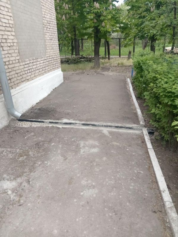 Рабочая группа Удмуртии проводит плановые восстановительные работы в детском саду «Росинка» Рабочая группа Удмуртии проводит плановые восстановительные работы в детском саду «Росинка»