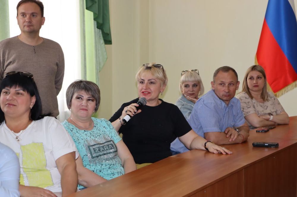 Телемост с Омском: обсуждаем проект по благоустройству Телемост с Омском: обсуждаем проект по благоустройству