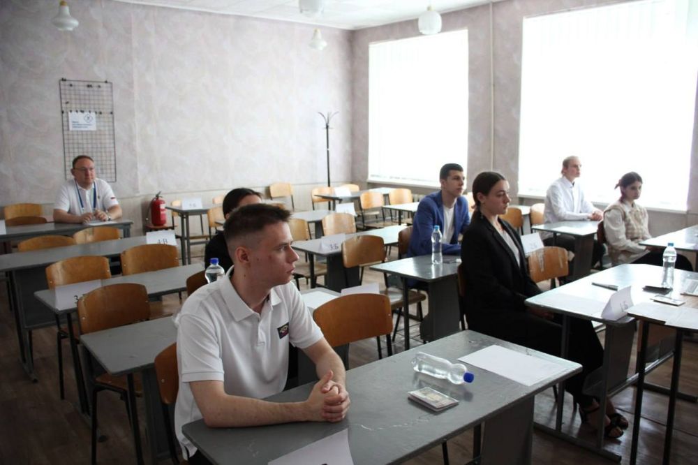 Дан старт проведению единого государственного экзамена в Алчевске Дан старт проведению единого государственного экзамена в Алчевске