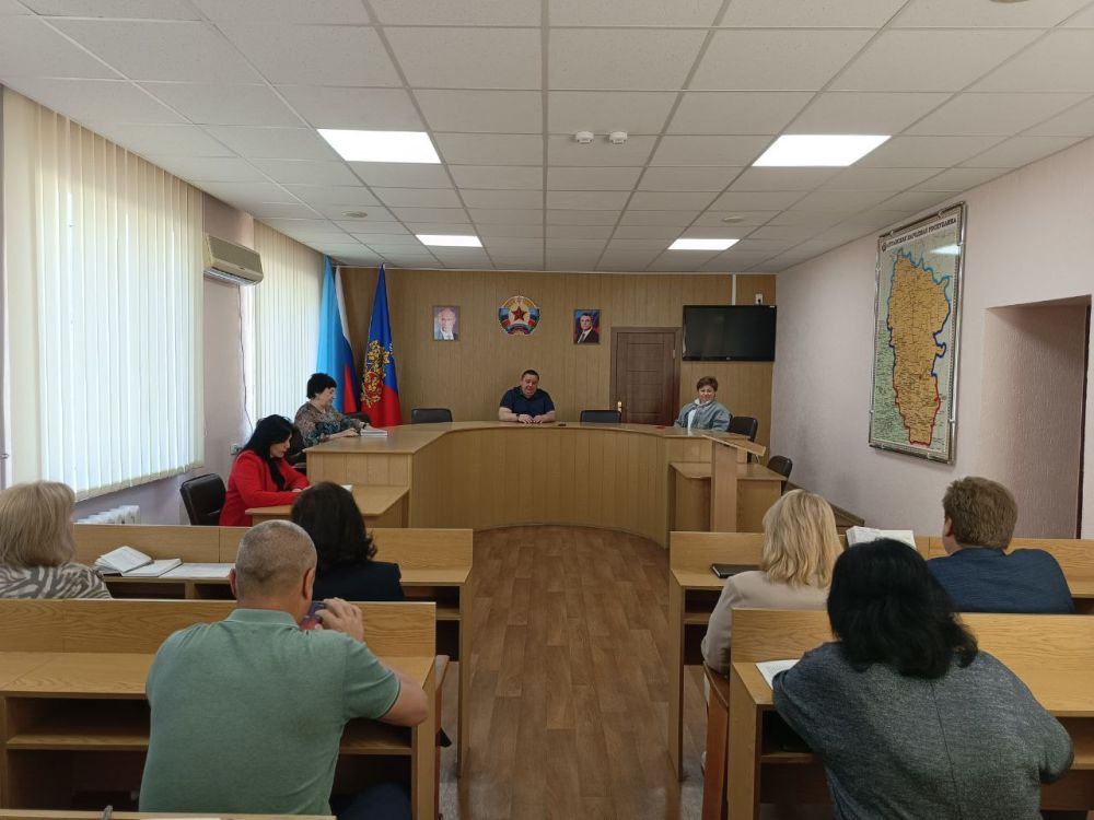 В Администрации городского округа город Ровеньки состоялось совещание с заместителями Главы городского округа город Ровеньки и начальниками структурных подразделений В Администрации городского округа город Ровеньки состоялось совещание с заместителями Главы городского округа город Ровеньки и начальниками структурных подразделений