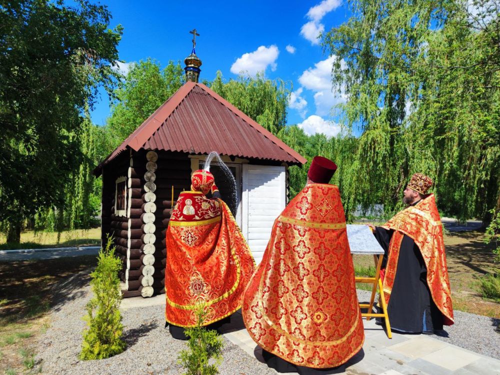 Альберт Зинченко: В Станично-Луганской ЦРБ освятили часовню в честь святителя Луки Крымского! Альберт Зинченко: В Станично-Луганской ЦРБ освятили часовню в честь святителя Луки Крымского!