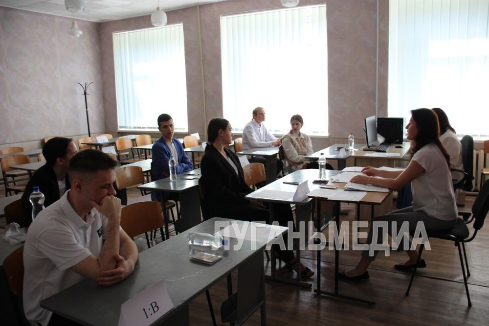 В Алчевске стартовала основная сессия сдачи единого государственного экзамена В Алчевске стартовала основная сессия сдачи единого государственного экзамена