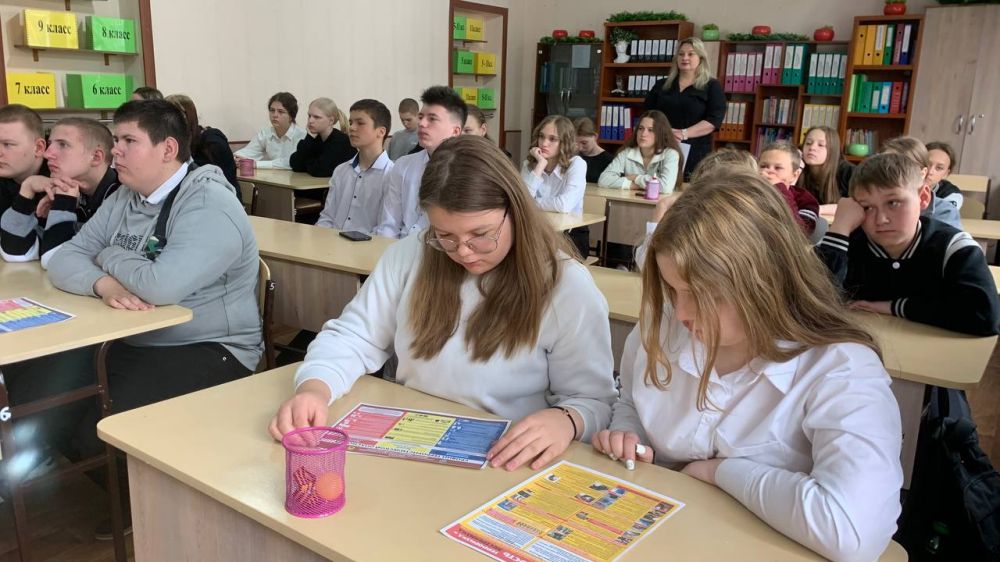 Одним из важнейших направлений профилактической работы является профилактика экстремизма и терроризма среди детей и подростков Одним из важнейших направлений профилактической работы является профилактика экстремизма и терроризма среди детей и подростков