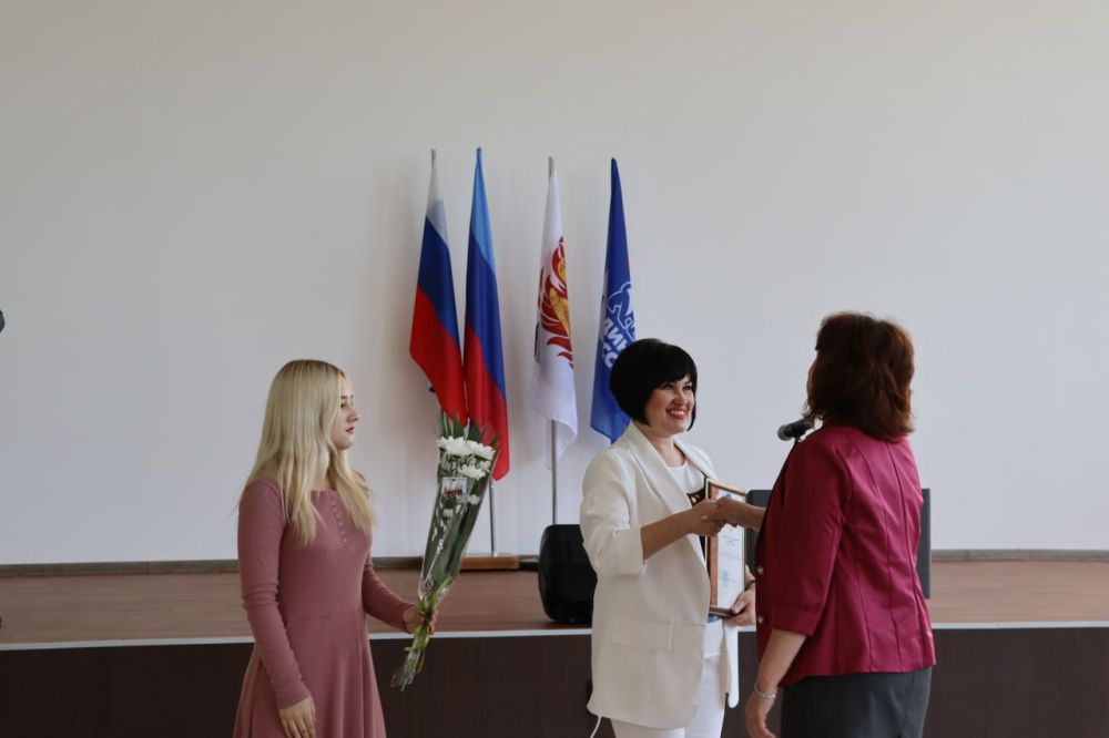 Честь и слава нашим химикам! Честь и слава нашим химикам!
