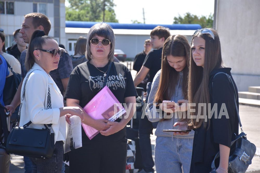 Школьники Краснодонского муниципального округа отправились в Кабардино-Балкарию Школьники Краснодонского муниципального округа отправились в Кабардино-Балкарию