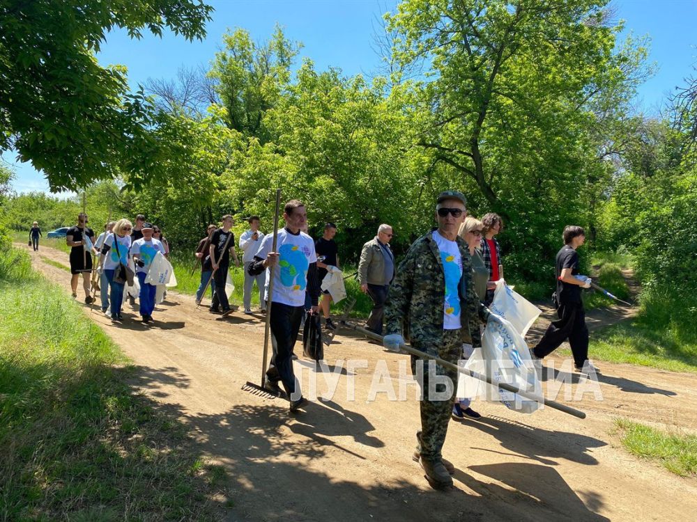 В Алчевске состоялся второй этап Всероссийской акции «Вода России» В Алчевске состоялся второй этап Всероссийской акции «Вода России»