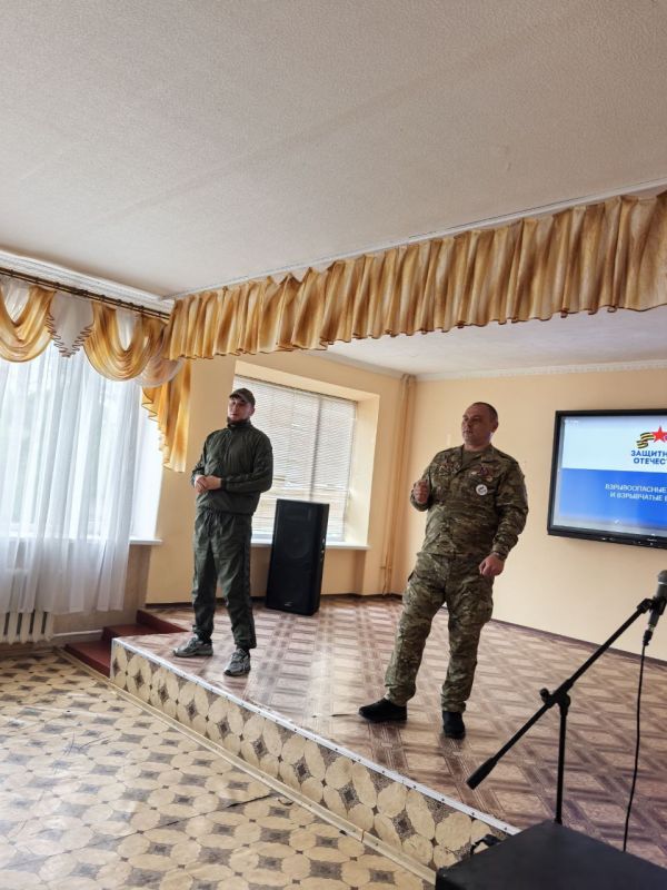 Ветераны боевых действий в ЛНР делятся опытом мужества с подрастающим поколением Ветераны боевых действий в ЛНР делятся опытом мужества с подрастающим поколением