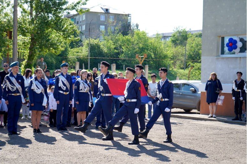 В Свердловском муниципальном округе прозвенел последний звонок В Свердловском муниципальном округе прозвенел последний звонок