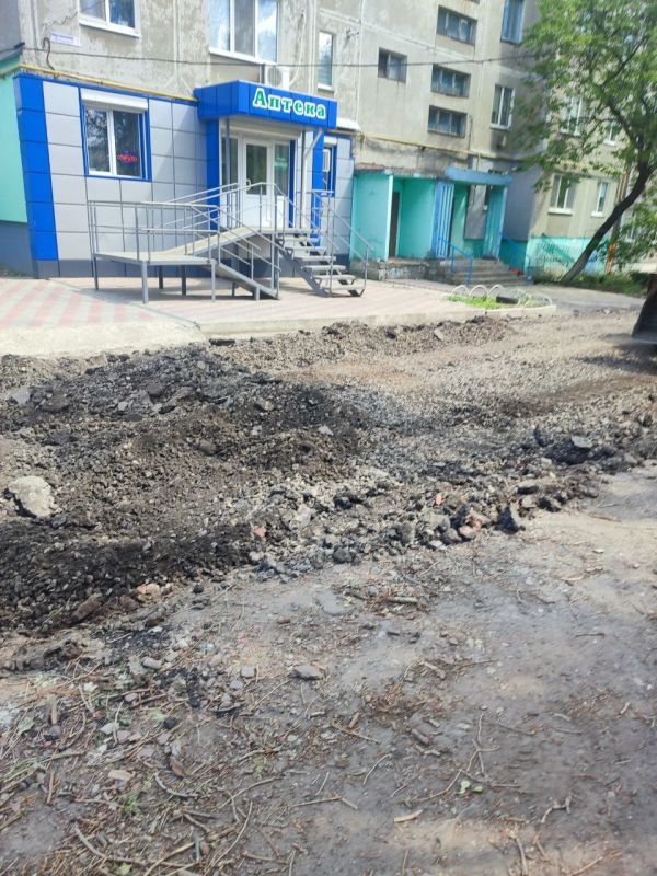 Сергей Козенко: В Краснодоне в рамках благоустройства продолжаются работы по ремонту дороги на квартале Баракова Сергей Козенко: В Краснодоне в рамках благоустройства продолжаются работы по ремонту дороги на квартале Баракова