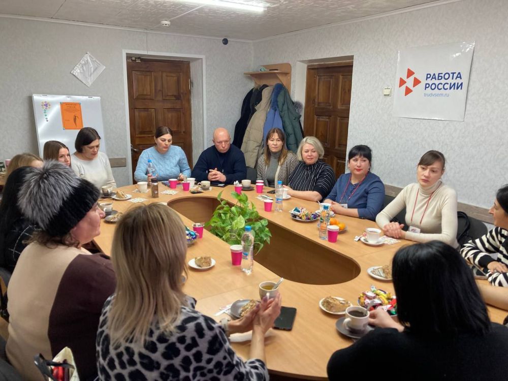 "Женский клуб": встречи для подопечных Фонда «Защитники Отечества» "Женский клуб": встречи для подопечных Фонда «Защитники Отечества»