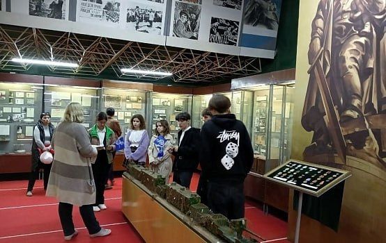 Константин Бутримов: Проект «Выбирай свое» Всероссийской политической партии «Единая Россия» в Луганской Народной Республике совместно с Союзом организаций профсоюзов «Федерация профессиональных союзов Луганской Народной... Константин Бутримов: Проект «Выбирай свое» Всероссийской политической партии «Единая Россия» в Луганской Народной Республике совместно с Союзом организаций профсоюзов «Федерация профессиональных союзов Луганской Народной...