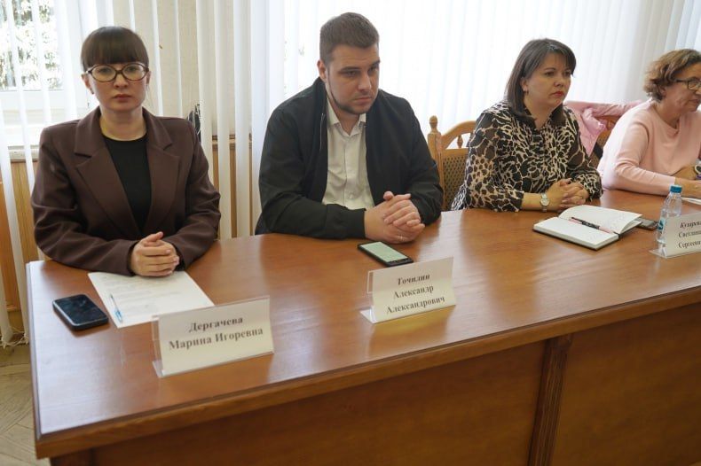 Проведено заседание Комиссии по делам несовершеннолетних и защите их прав Проведено заседание Комиссии по делам несовершеннолетних и защите их прав
