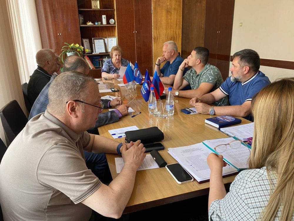 В Совете Антрацитовского муниципального округа состоялось заседание постоянных комиссий В Совете Антрацитовского муниципального округа состоялось заседание постоянных комиссий