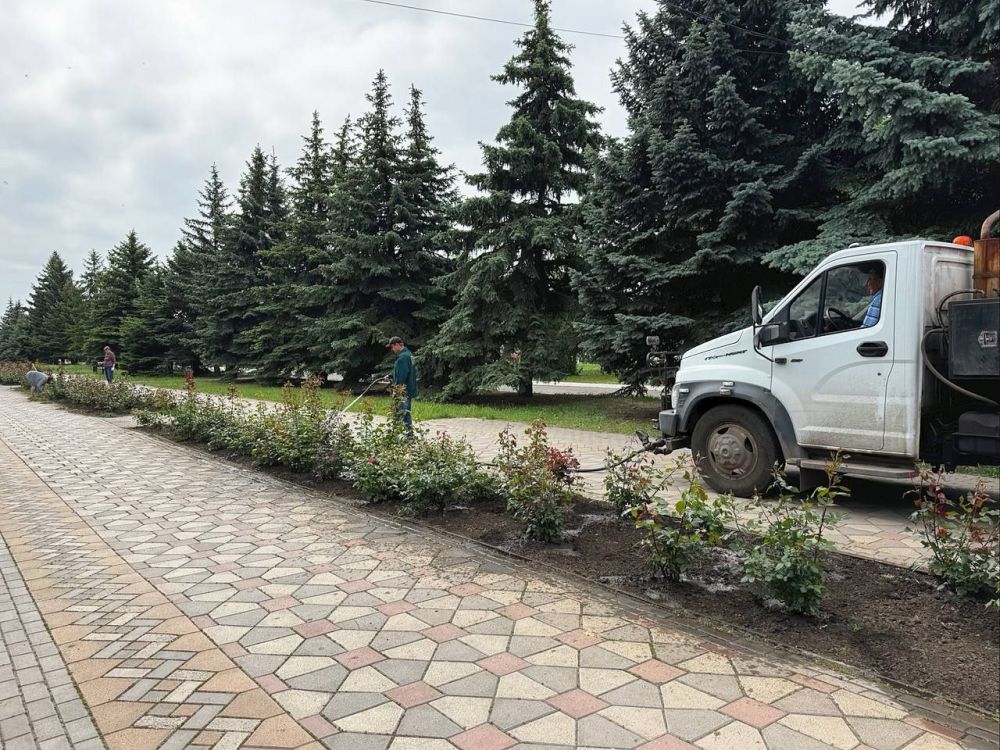 Сергей Колягин: Коммунальщики города Первомайска с начала рабочей недели активно приступили к реализации задач, направленных на благоустройство общественных пространств, транспортной инфраструктуры и городской среды в целом... Сергей Колягин: Коммунальщики города Первомайска с начала рабочей недели активно приступили к реализации задач, направленных на благоустройство общественных пространств, транспортной инфраструктуры и городской среды в целом...