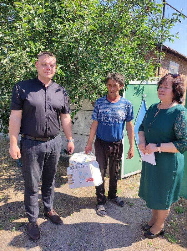 Галина Дуброва: В селе Передельское Станично-Луганского района оказала гуманитарную помощь семи семьям, нуждающимся в средствах гигиены Галина Дуброва: В селе Передельское Станично-Луганского района оказала гуманитарную помощь семи семьям, нуждающимся в средствах гигиены