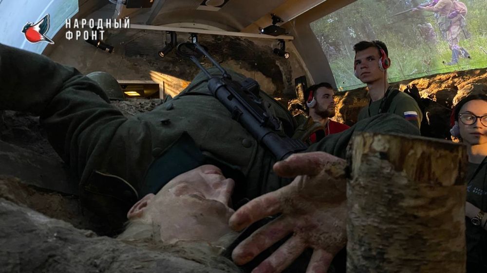 Сегодня Молодёжка Народного Фронта имела честь посетить уникальный исторический проект — Поезд Победы Сегодня Молодёжка Народного Фронта имела честь посетить уникальный исторический проект — Поезд Победы
