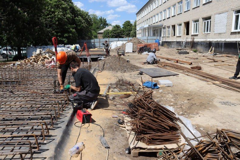 Бирюковская средняя школа скоро станет полноценным учебно-воспитательным комплексом Бирюковская средняя школа скоро станет полноценным учебно-воспитательным комплексом