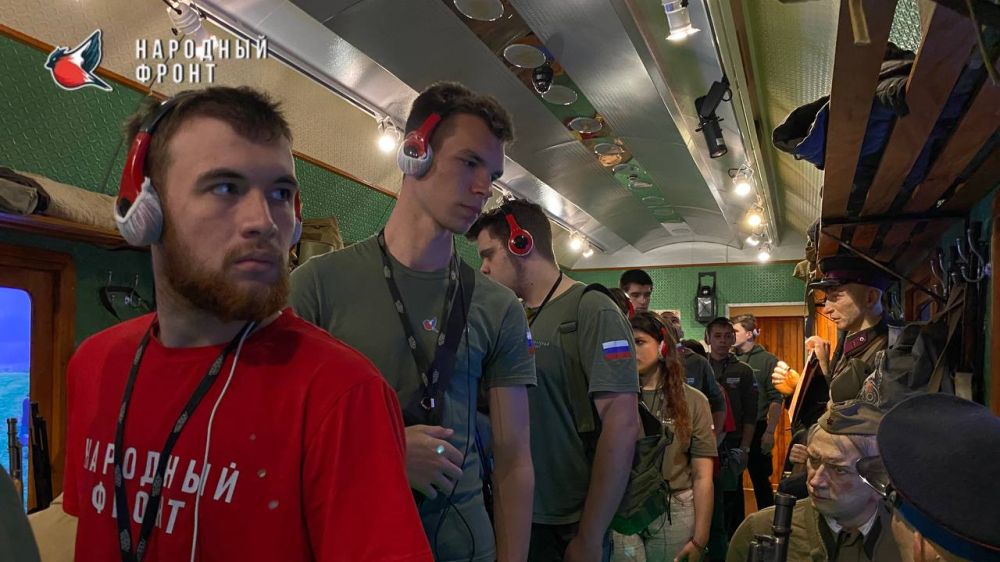 Сегодня Молодёжка Народного Фронта имела честь посетить уникальный исторический проект — Поезд Победы Сегодня Молодёжка Народного Фронта имела честь посетить уникальный исторический проект — Поезд Победы