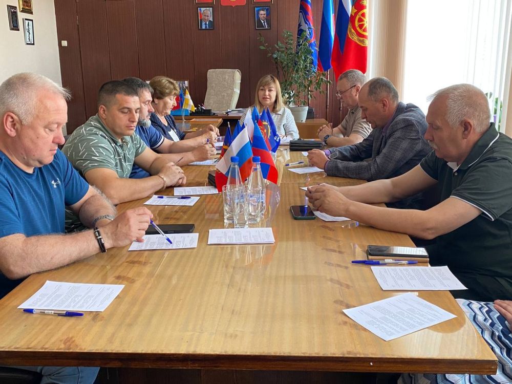 В Совете Антрацитовского муниципального округа состоялось заседание постоянных комиссий В Совете Антрацитовского муниципального округа состоялось заседание постоянных комиссий