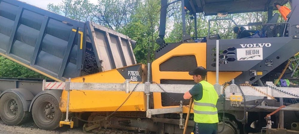 Работы по ремонту участка автомобильной дороги 43ОП РЗ43К-16 «Ровеньки-Антрацит» выполнены на 55 процентов Работы по ремонту участка автомобильной дороги 43ОП РЗ43К-16 «Ровеньки-Антрацит» выполнены на 55 процентов