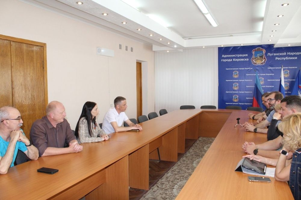 Делегация из Иркутской области посетила Кировск Делегация из Иркутской области посетила Кировск