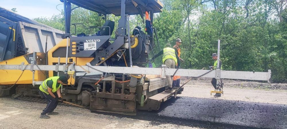 Работы по ремонту участка автомобильной дороги 43ОП РЗ43К-16 «Ровеньки-Антрацит» выполнены на 55 процентов Работы по ремонту участка автомобильной дороги 43ОП РЗ43К-16 «Ровеньки-Антрацит» выполнены на 55 процентов