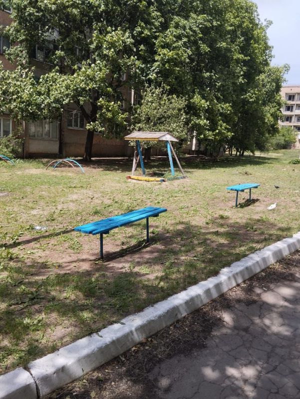 В городе Вахрушево продолжаются работы по благоустройству В городе Вахрушево продолжаются работы по благоустройству