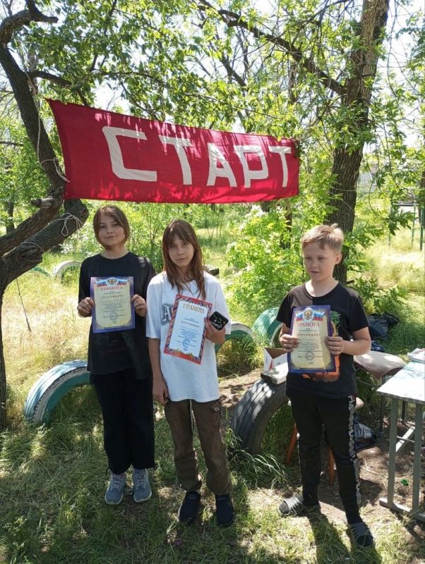 Прошли соревнования Лутугинской спортивной школы по спортивному ориентированию в дисциплине «кросс-лабиринт» Прошли соревнования Лутугинской спортивной школы по спортивному ориентированию в дисциплине «кросс-лабиринт»