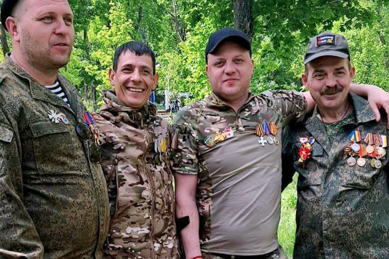 ОБЗОР ПРЕССЫ «ДОНБАСС ВОСТОЧНЫЙ»: Рядовой Шепелев – стойкий оловянный солдатик Ветеран СВО Сергей Шепелев – ОБЗОР ПРЕССЫ «ДОНБАСС ВОСТОЧНЫЙ»: Рядовой Шепелев – стойкий оловянный солдатик Ветеран СВО Сергей Шепелев –