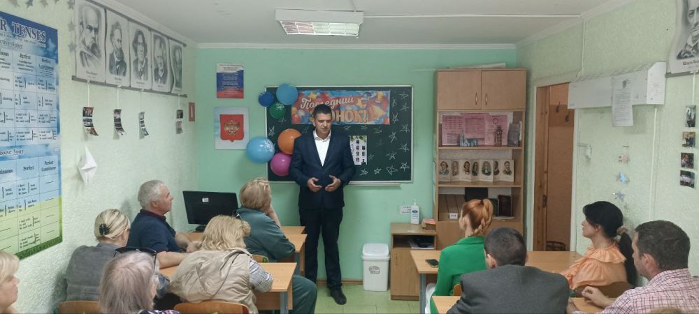 Олег Коваль: 27 мая, совместно с сенатором Совета Федерации Ольгой Бас, директором ГБУ ЛНР "ЦИМТО" Сергеем Бахровым, руководителями Лутугинского муниципального округа провели мониторинг проведения капитального ремонта в... Олег Коваль: 27 мая, совместно с сенатором Совета Федерации Ольгой Бас, директором ГБУ ЛНР "ЦИМТО" Сергеем Бахровым, руководителями Лутугинского муниципального округа провели мониторинг проведения капитального ремонта в...
