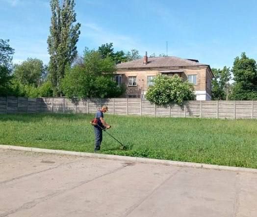 Коммунальные службы проводят работы на территории города Коммунальные службы проводят работы на территории города