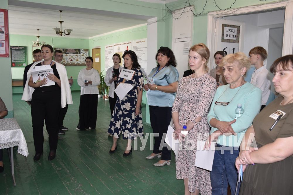 Сегодня выпускники Краснолучского городского округа сдают ЕГЭ по математике Сегодня выпускники Краснолучского городского округа сдают ЕГЭ по математике