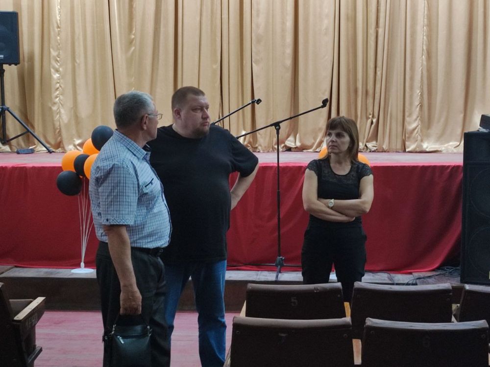 Джан Погодин-Новиков: Встретился с представителями отдела жизнеобеспечения г. Миусинск Джан Погодин-Новиков: Встретился с представителями отдела жизнеобеспечения г. Миусинск