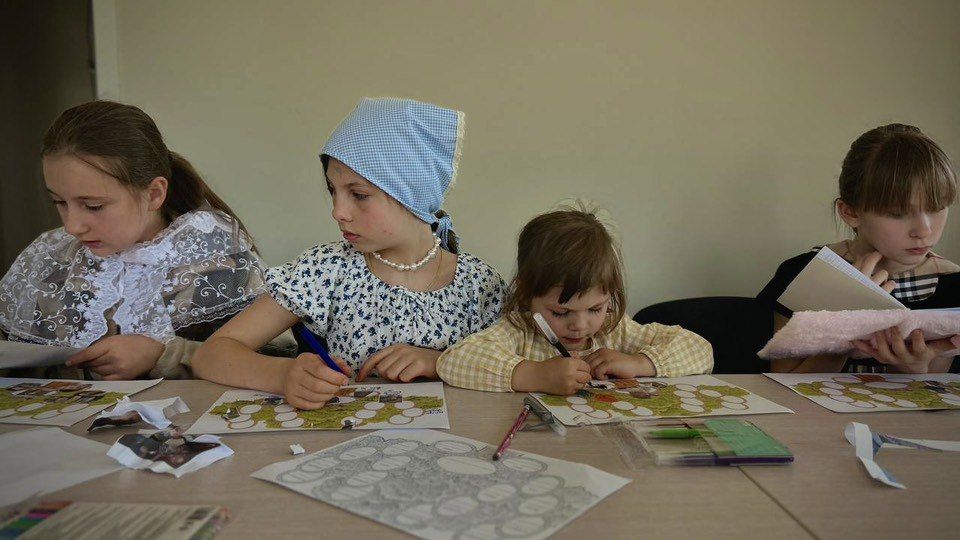 «Крепкая семья» провела для детей акцию «Память семьи – память страны» «Крепкая семья» провела для детей акцию «Память семьи – память страны»