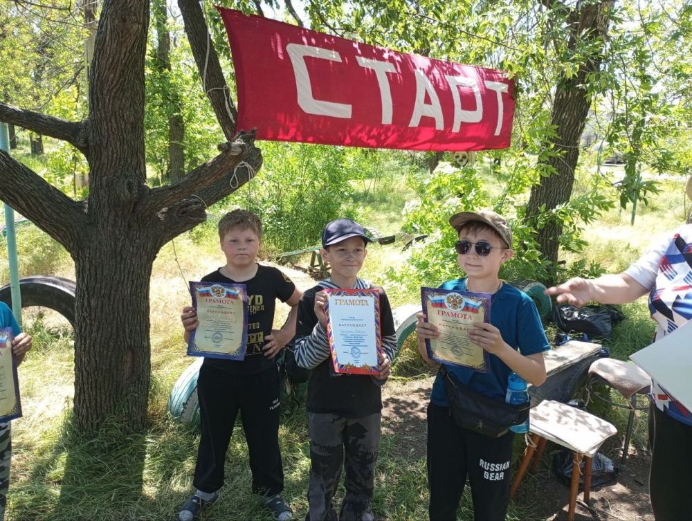 Прошли соревнования Лутугинской спортивной школы по спортивному ориентированию в дисциплине «кросс-лабиринт» Прошли соревнования Лутугинской спортивной школы по спортивному ориентированию в дисциплине «кросс-лабиринт»