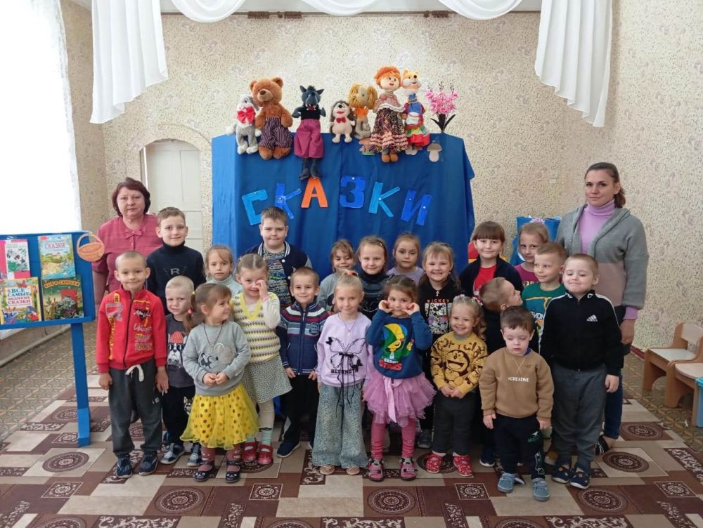 В Лотиково провели литературно-театральный час «В гостях у сказки» В Лотиково провели литературно-театральный час «В гостях у сказки»