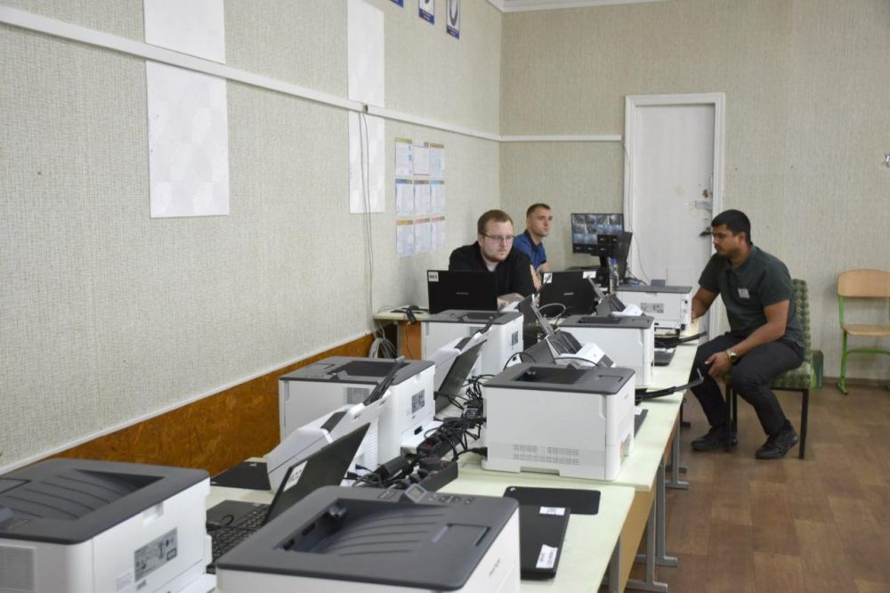 В Марковской гимназии прошли первые ЕГЭ в специально оборудованном пункте проведения экзамена