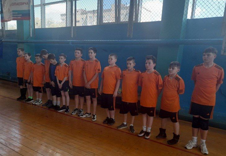 Спортсмены из Краснодона стали призерами турнира по гандболу в Брянке