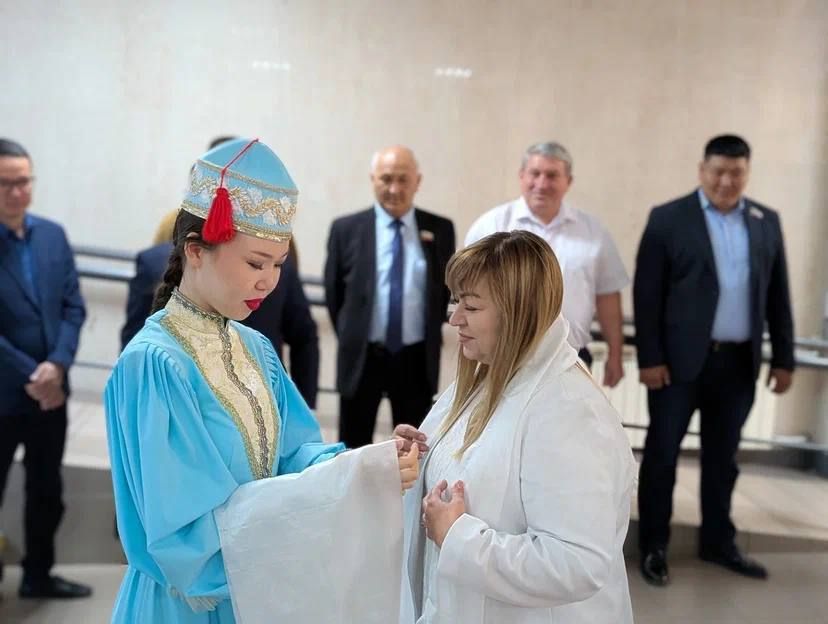 Виктория Сошина: В составе делегации Антрацитовского муниципального округа прибыла с рабочим визитом в братскую Республику Калмыкия