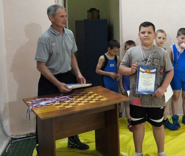 Борцы Краснодона пополнили свою копилки наград новыми достижениями Борцы Краснодона пополнили свою копилки наград новыми достижениями