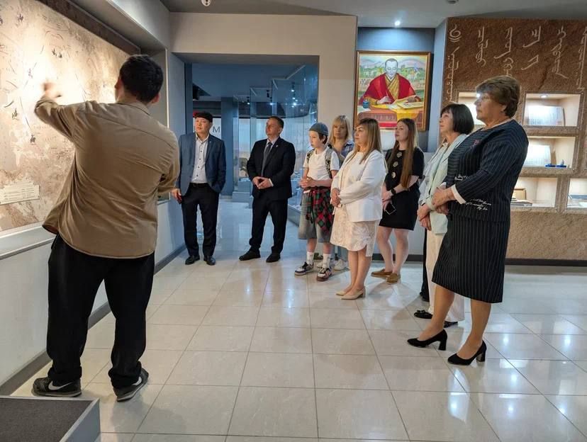 Виктория Сошина: В составе делегации Антрацитовского муниципального округа прибыла с рабочим визитом в братскую Республику Калмыкия Виктория Сошина: В составе делегации Антрацитовского муниципального округа прибыла с рабочим визитом в братскую Республику Калмыкия